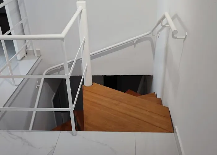 Ellas Modern Duplex Center