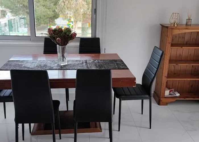 Ellas Modern Duplex Center